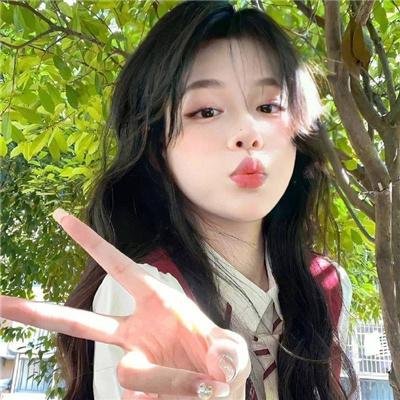 5个吓鬼的少年